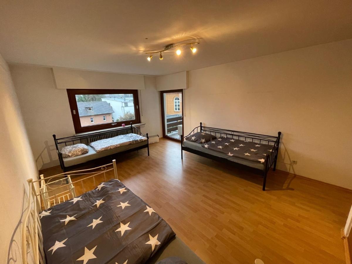 Bonn-Beuel Zentrale Ferienwohnung Mit Parkplaetzen Luaran gambar