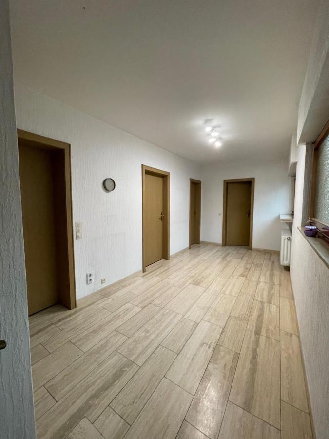 Bonn-Beuel Zentrale Ferienwohnung Mit Parkplaetzen Luaran gambar